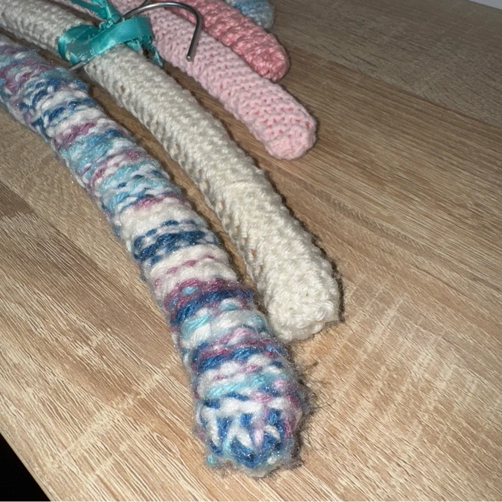 Vintage Padded crocheted children Clothes Hangers Pack of 5 Pastel 16x1‎